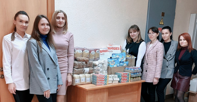 Новгородстат участвует в масштабном сборе гуманитарной помощи акции #МЫВМЕСТЕ